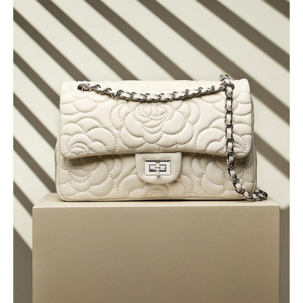 Xiaoxiangfeng Camellia Head Layer High Goatskin Leather Rhombus Women's Bag Premium Texture Chain Bag Shoulder Messenger Bag