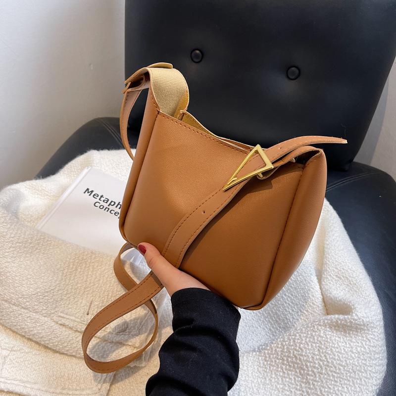 Nowoczesna, uniwersalna torba typu crossbody w stylu retro na jesień i zimę dla kobiet, nowa, modna, niszowa torba na jedno ramię pod pachami