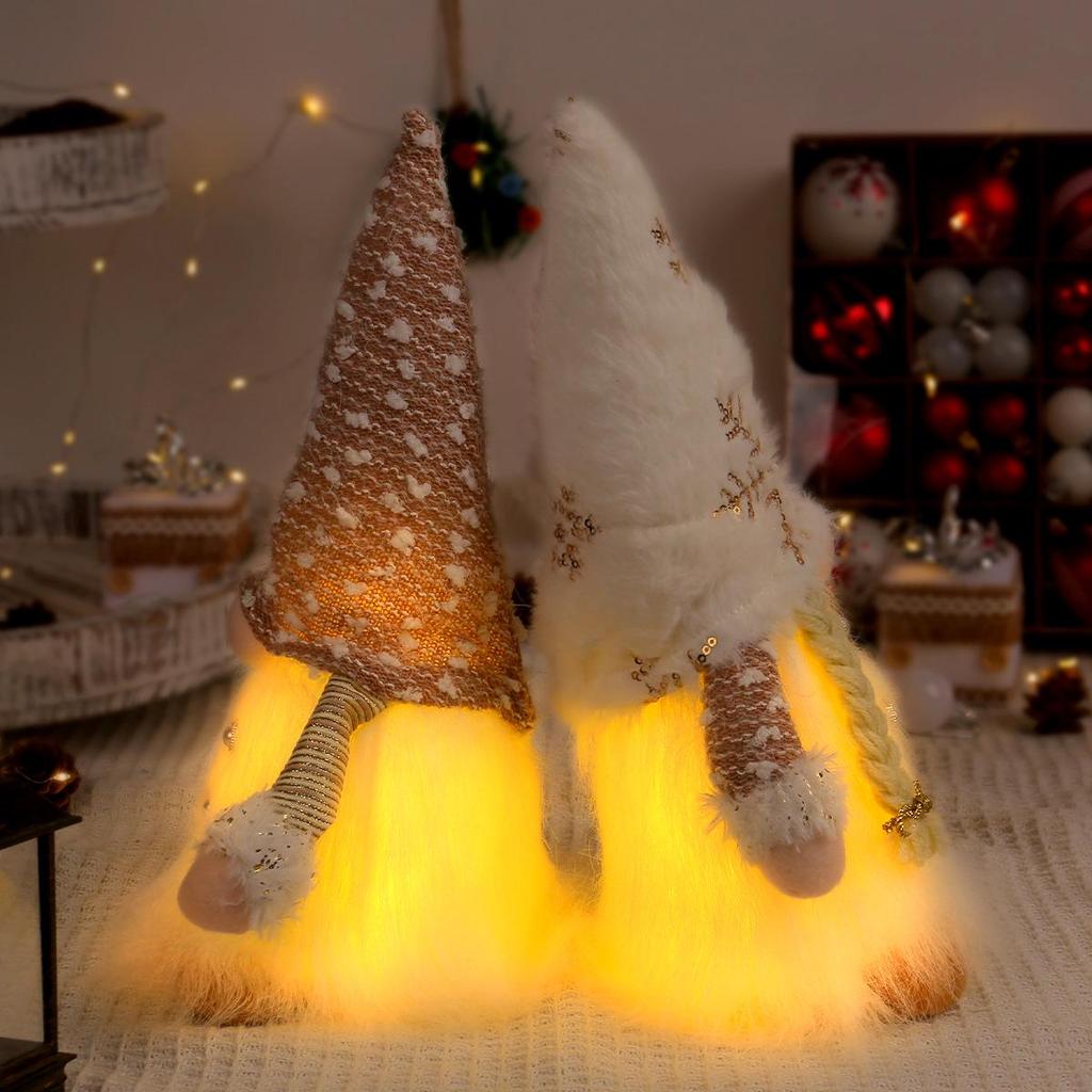 2025 Jul Paljett-Plysch Ansiktslös Rådjursfigur med Ljus