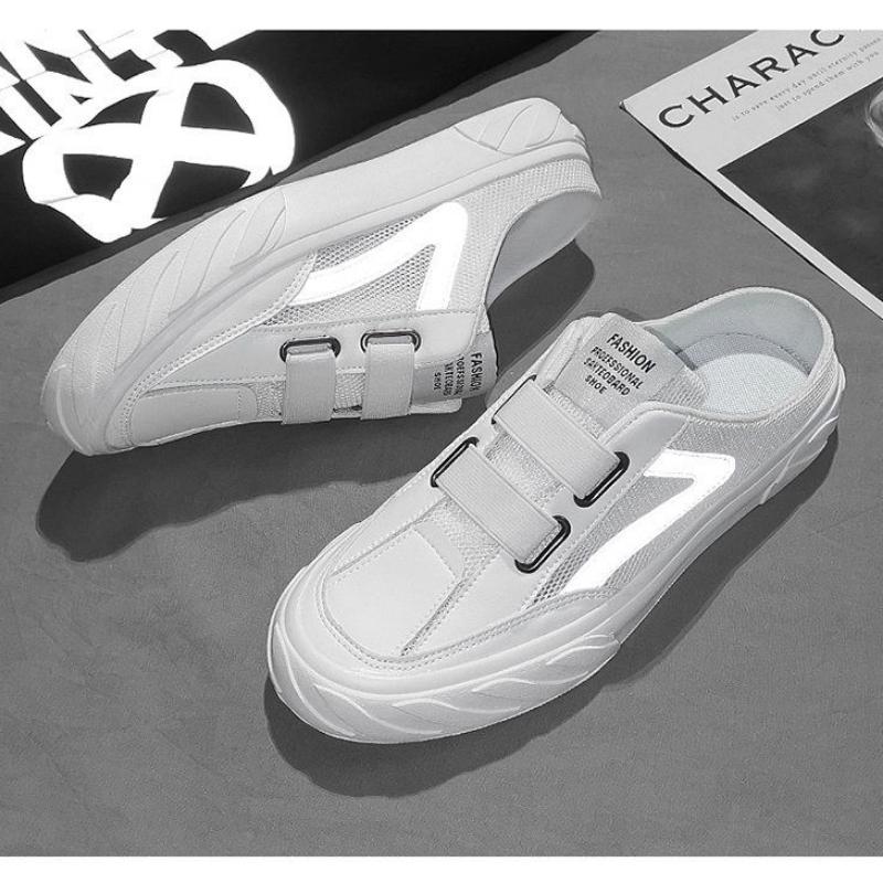 Summer Fashion Men Outdoors Sneakers Without Heel Breathable New Men Casual Shoes Lazy Students Flats