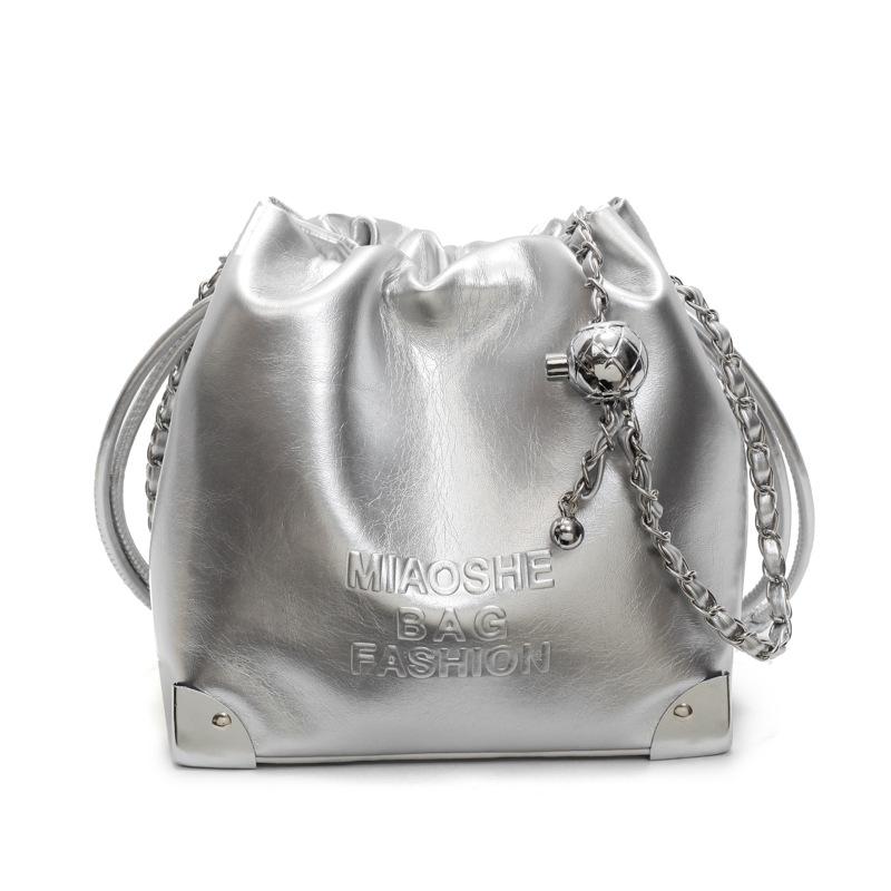 Trendy new Korean version of simple foreign style pumping belt bucket bag fashionable versatile high-end texture chain messenger bag female