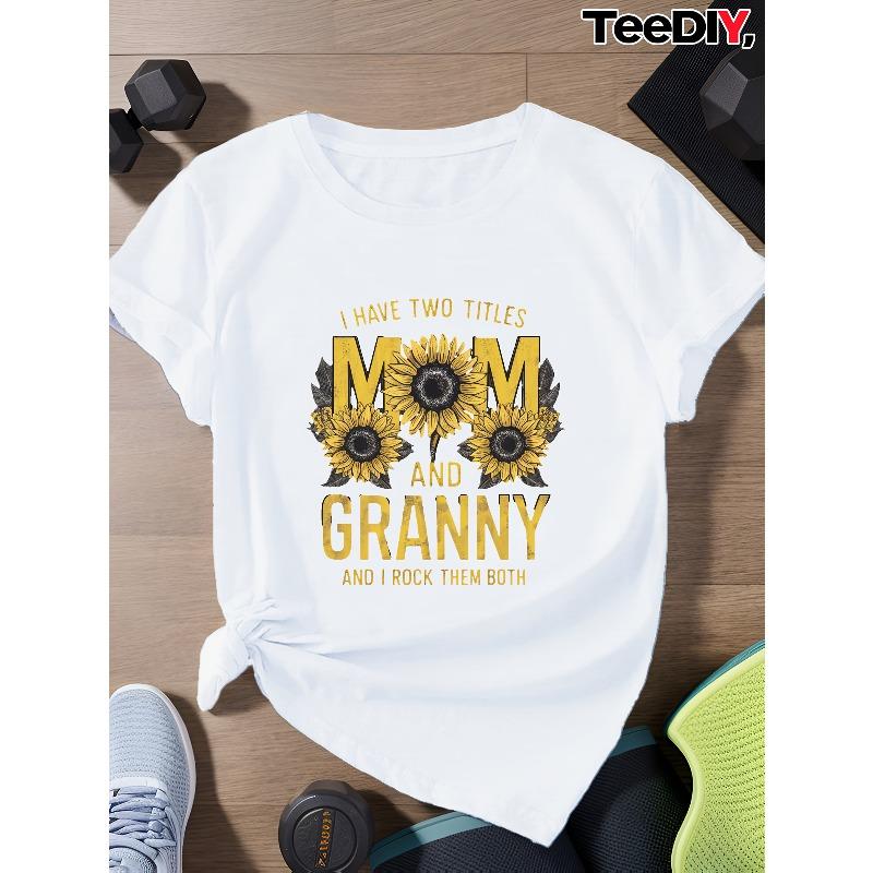 Women S Plus Size Casual T-Shirt with  Mom and Granny  Sunflower Graphic, Polyester Knit Fabric, Round Neck, Stretchy, All-Season Comfort S белый