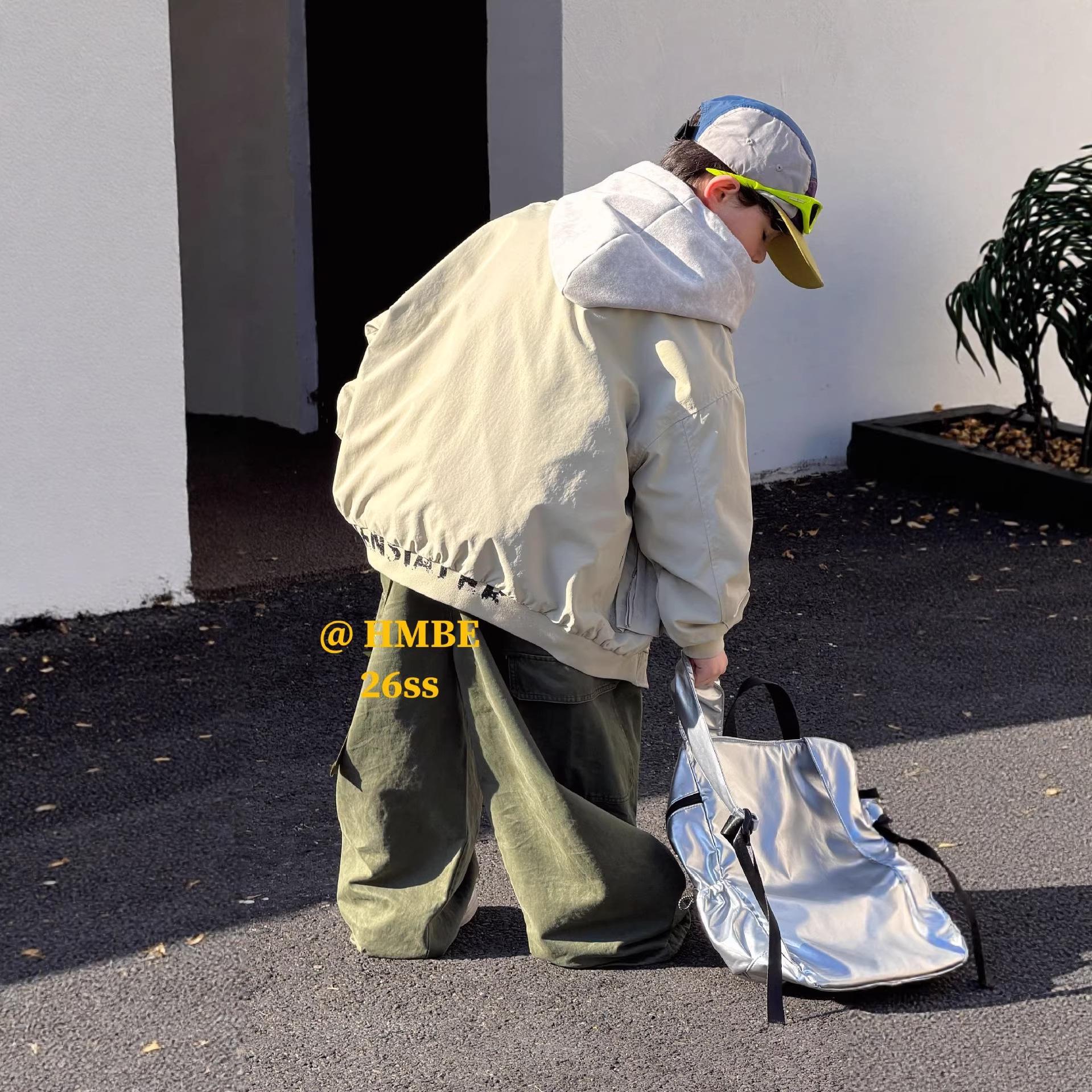 

Stylish Boys Korean Letter Print Lightweight Hooded Jacket for Spring & Autumn 120 cm