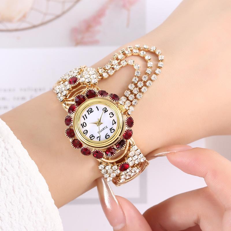 Luxury Women's Watches Gold Bangle Quartz Watch Hollow out Diamond Alloy Strap Ladies Bracelet Dress Wristwatch Clock
