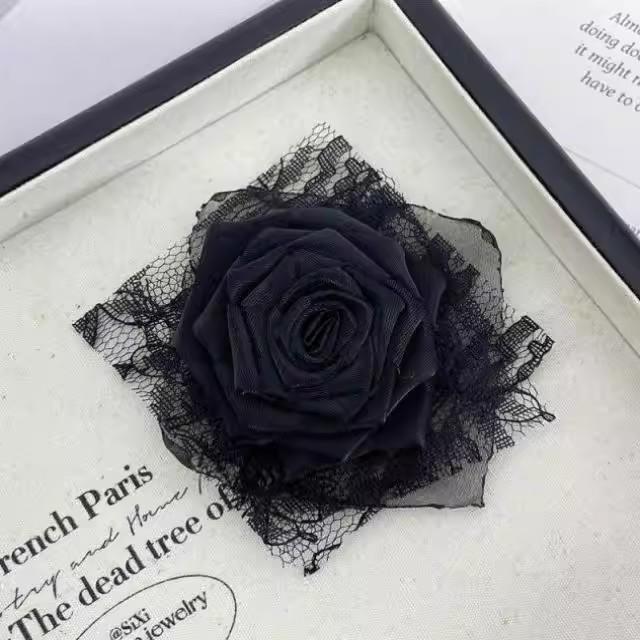 

5pcs Red Black Rose Lace Satin Fabric Patches for Sewing Sew-On Wedding Dress Hairclips Flowers Patch DIY Bag Headwear Deocra 1pc чорний