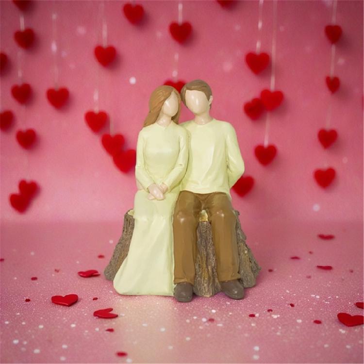 Romantics Loving Elderly Couple Figurine Resins Anniversary Statue Valentines Day Figures Gift for Parent Grandparents