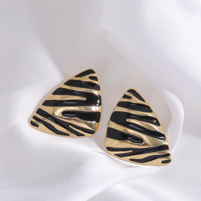 Exaggerated Geometric Triangle Zebra Pattern Silver Needle Earrings Women'S High-End Sense Retro Earrings Personalized Trendy Earrings