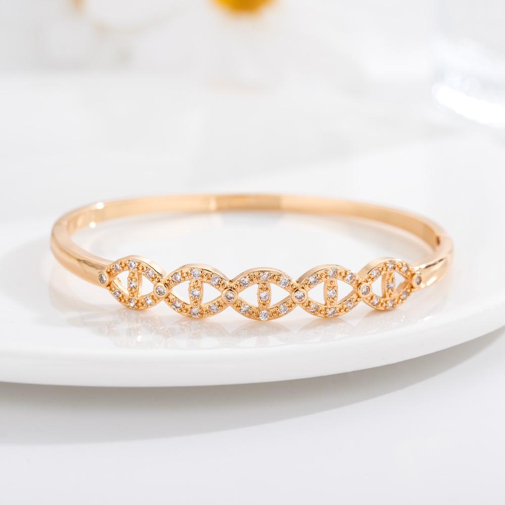 Seiko Full Pig Nose Women s Retro Style Fashionable and Exquisite Bracelets and Jewelry Bracelets 17CM