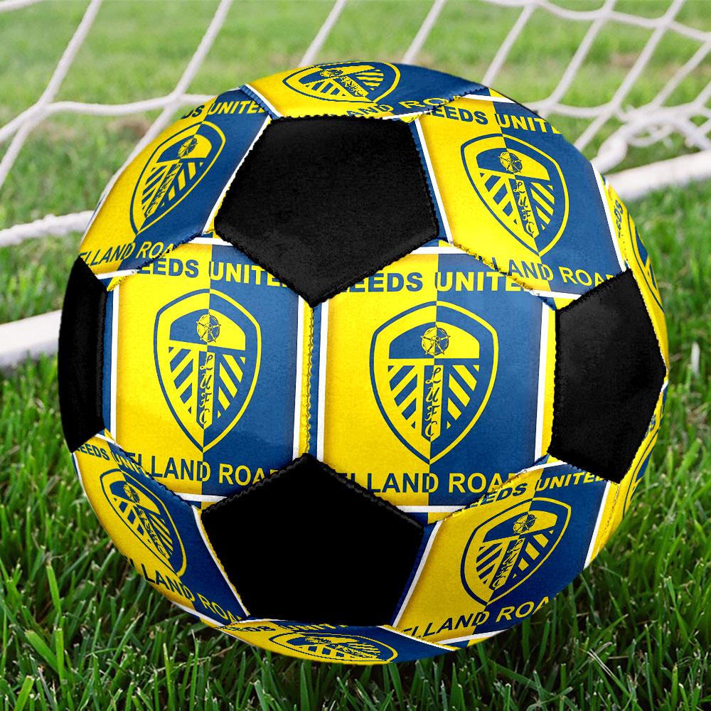 1 pz Pallone da Calcio Leeds United F.C. Misura 5 Pallone da Calcetto Indoor alla Moda Colorato Gioco in Cortile - Ottimo Regalo per Appassionati di Sport HE12