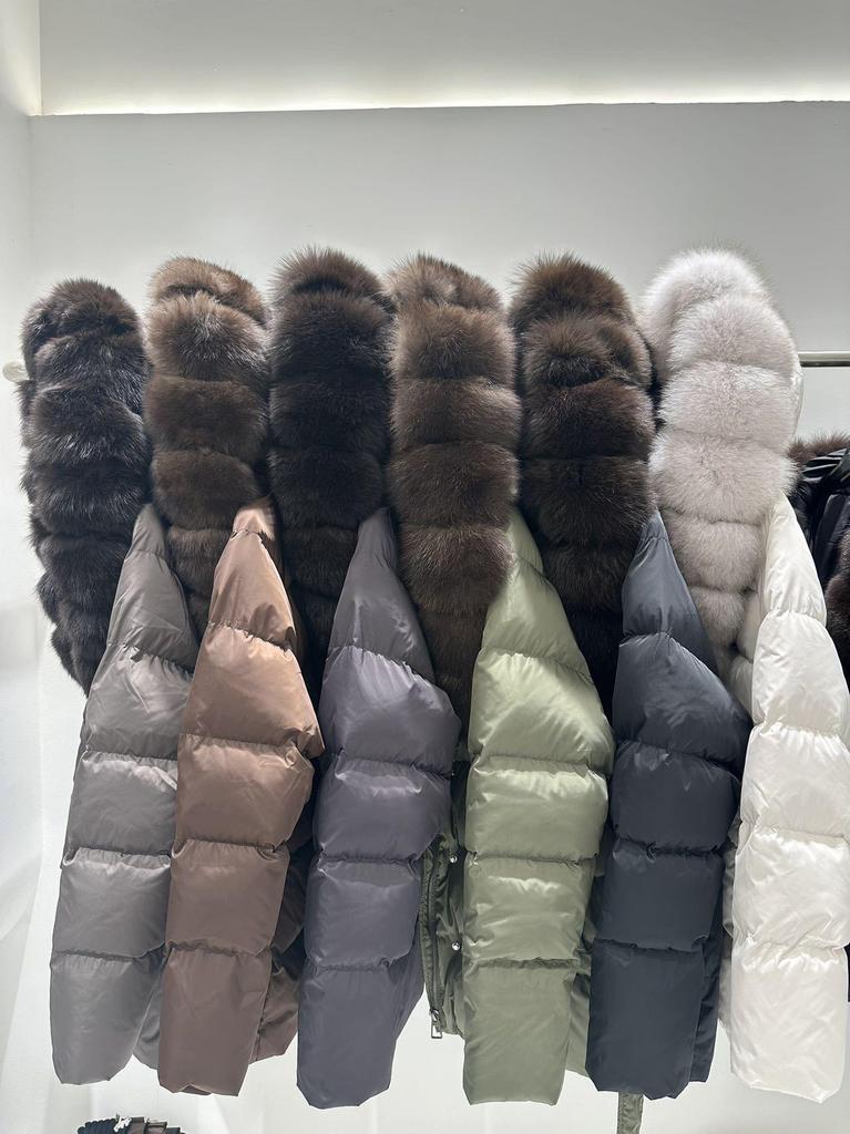New Women's Winter Down Coat with Detachable Fox Fur Collar and Hood