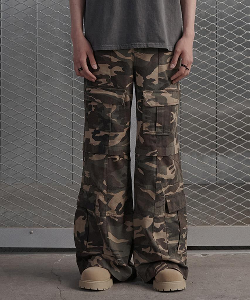 LERENNE Multi Pocket Cargo Flare Camo Pants - Camo