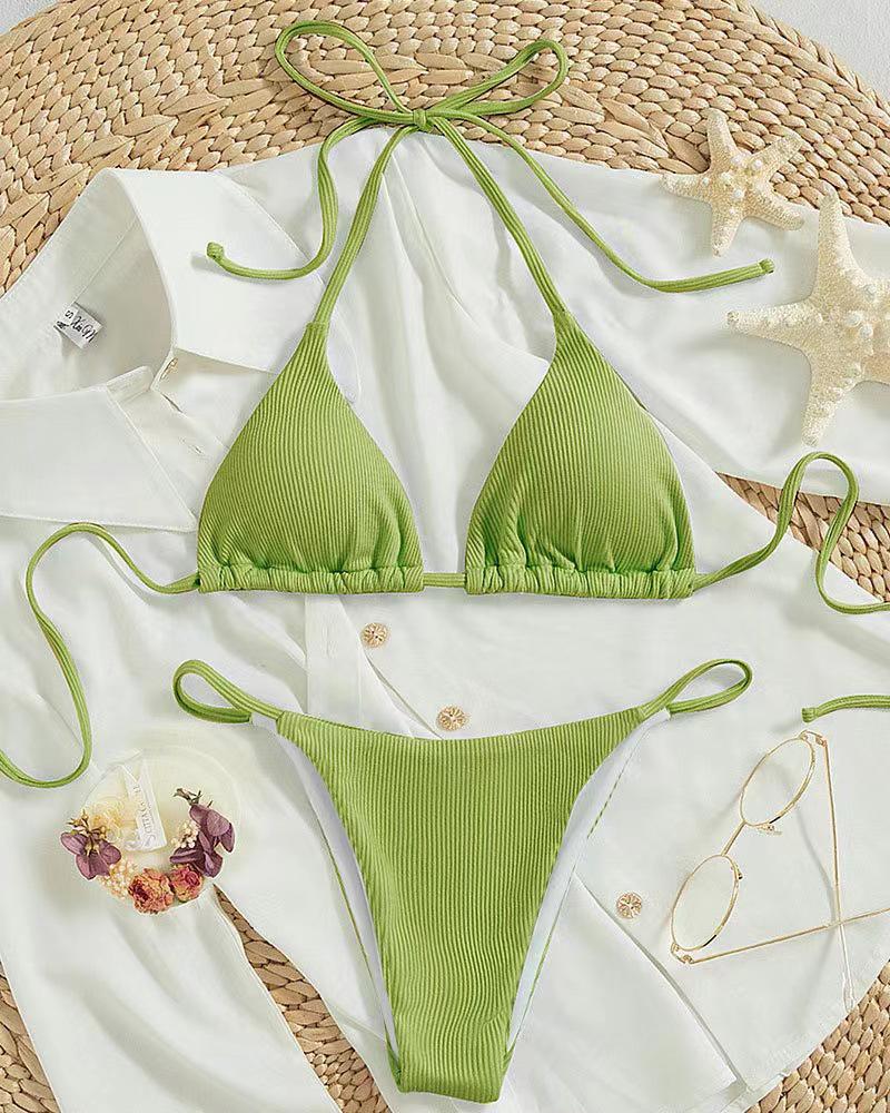 Dámské sexy bikiny s halterovým výstřihem v jednobarevném provedení - dvoudílné na dovolenou