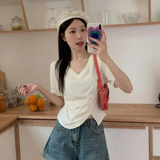 Women's Irregular V-Neck Short-Sleeve Pleated T-Shirt - 2024 Summer Collection