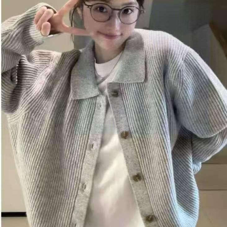 

Серый вязаный кардиган с отложным воротником в стиле ретро для осени-зимы. S (70-80 kg) серый