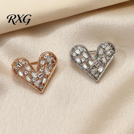 Love Brooch Brooch, with Shiny Rhinestone Decor, Strong Buckle Secure Fit Sturdy Elegant Pin Alloy Classic Heart Shape Versatile Clasp Pin, for Coats