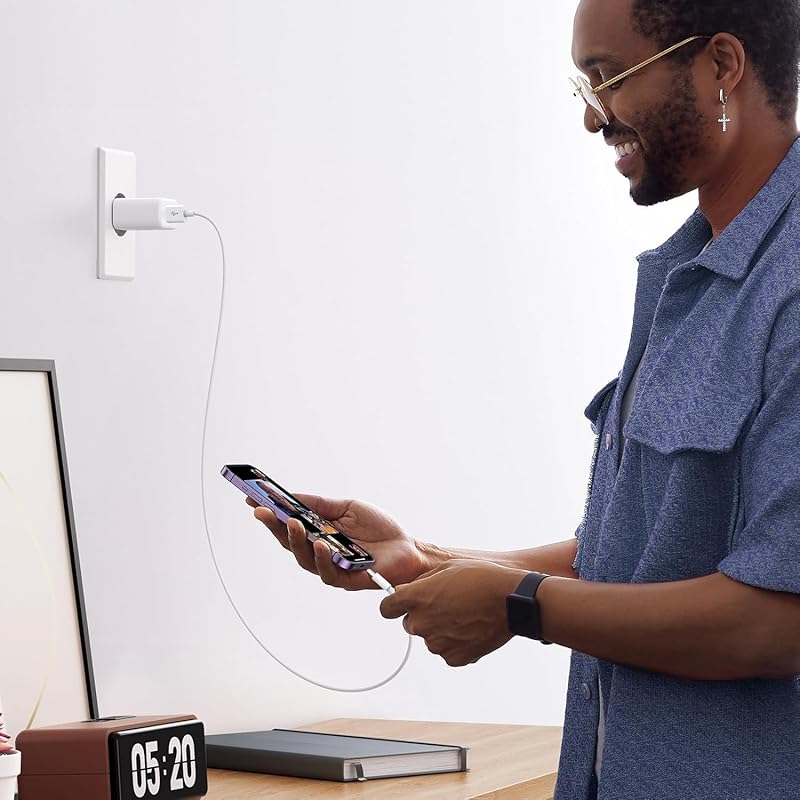 Cablu de încărcare auto USB C. Cablul de încărcare USB A la USB C pentru vehicul este pentru iPhone 15 Pro Max Plus a 10-a generație, iPad, compatibil cu Air a 5-a generație.