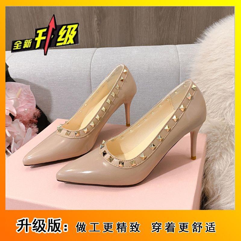 2025 summer nude French design sense thin heel women's shoes beautiful rivet high heels women's pointed temperament European and American single shoes