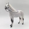 Figurine Animale Cheval Marron Solide Réaliste Moulage Monobloc 23 cm de Long 19,5 cm de Haut Avec Crinière et Queue Rougeâtres Jouet de Collection pour Enfants