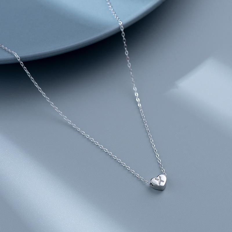 S925 Silver Heart-Shaped Initial Necklace - Korean Style Clavicle Chain with Trendy Peach Heart Design.