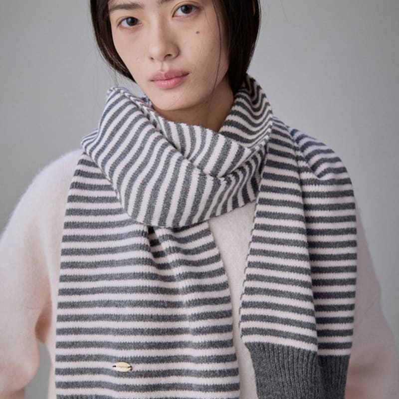 COQUET Atelier Stripe Knit Muffler Peach Charcoal