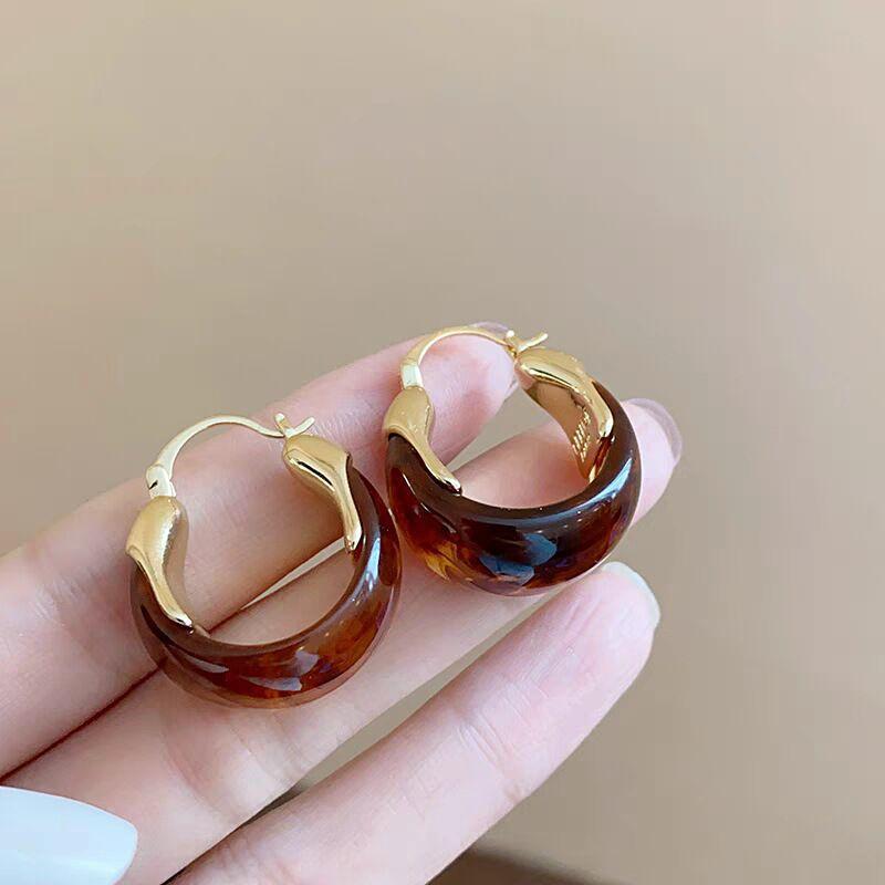 Retro Y2K U-Shaped Resin Ear Cuffs for Autumn & Winter
