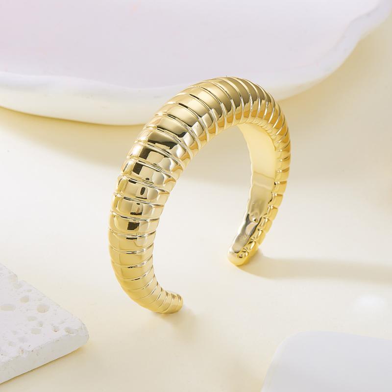 Big Cuff Bangles Bracelets Women Vintage Statement Plastic Geometric Open Bangle Hip Hop Punk Gold Silver Color Jewelry