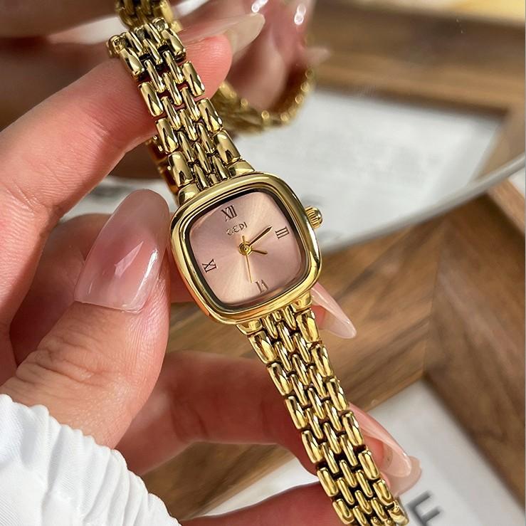 Korean Gentle Wind Powder Plate Steel Belt Workplace Women'S Watch, Literary And Retro Roman Numerals Square Quartz Watch, Versatile Model