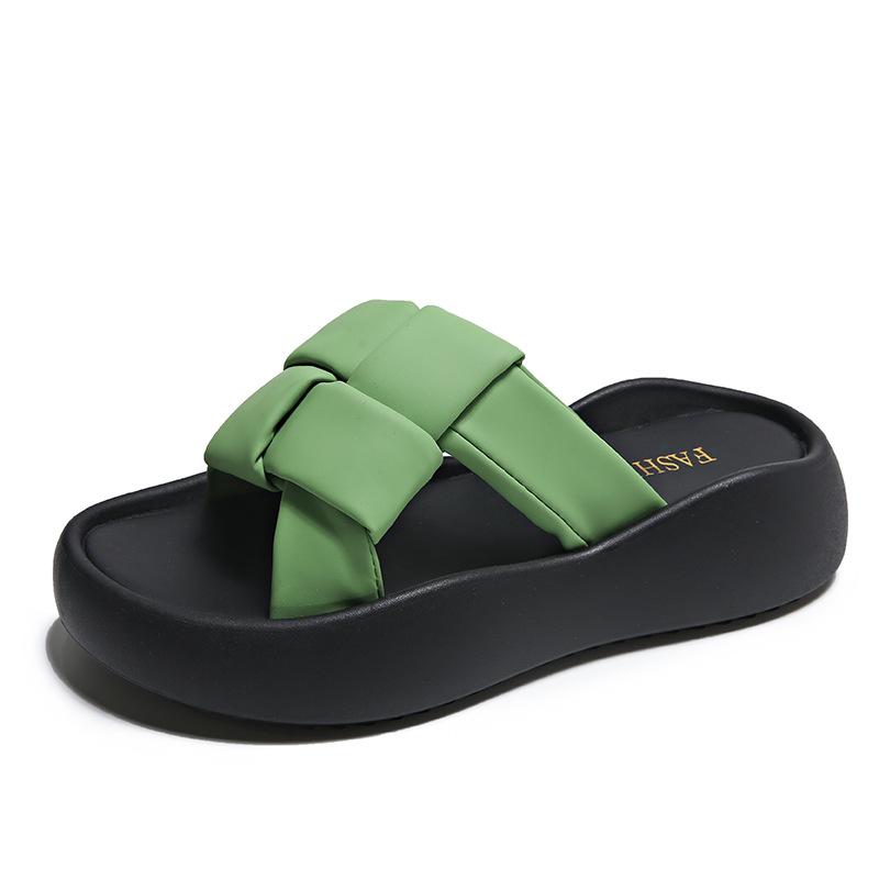 

High-value cool slippers women s fashion outer wear summer 2025 new thick-bottomed high-end one-word woven slippers 40