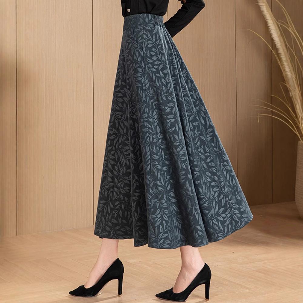 Korean Jacquard Skirt for Women In Winter New High-waisted Temperament Large Hem Skirt Mid-length Over-knee A-line Skirt