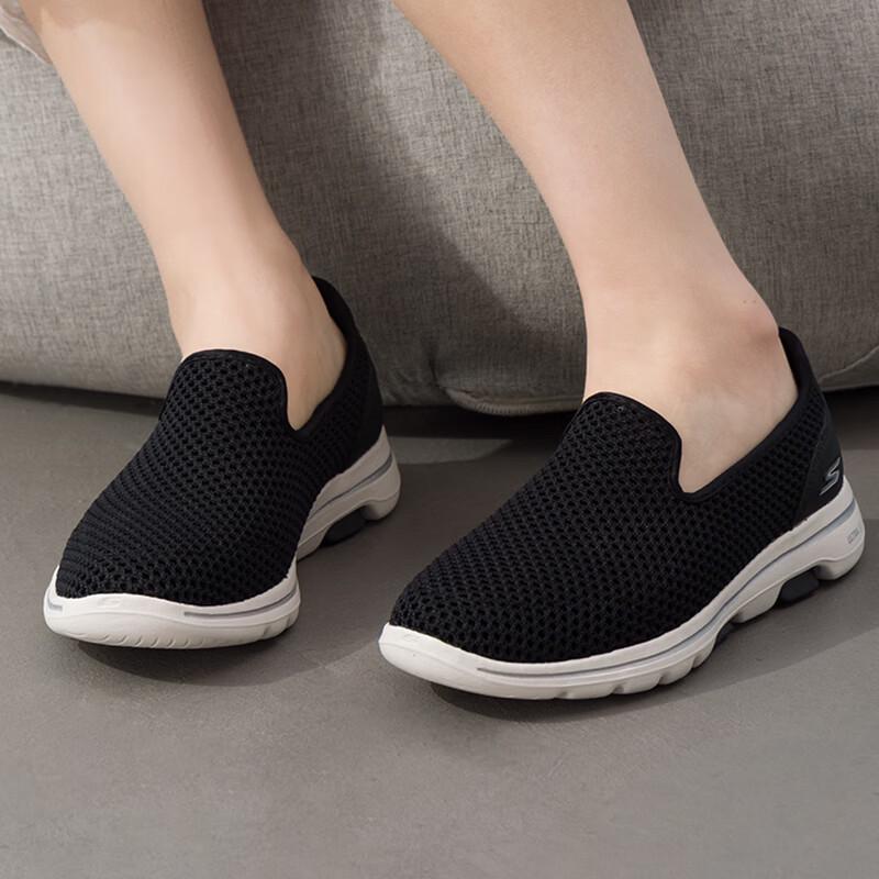 Skechers Women s Casual Sport Shoes 124163-BKW US 9