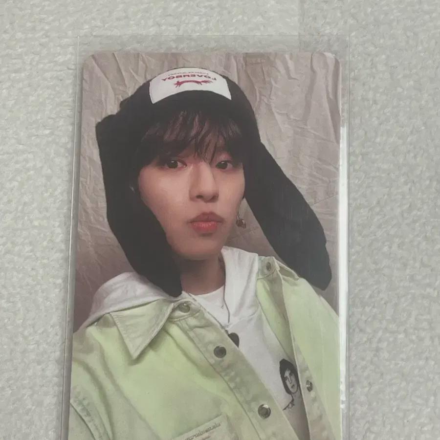

Обычная фотокарточка Сынмина Straykids