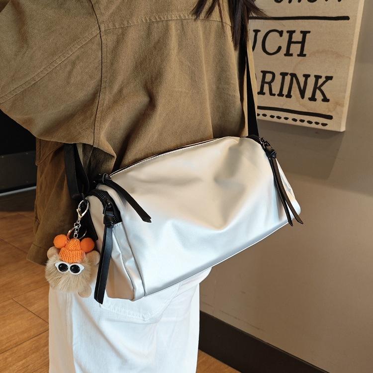 Light Luxury Niche High-end Casual Lightweight Waterproof Large Capacity Crossbody Bag Women's Bag New Fashionable Summer Bag