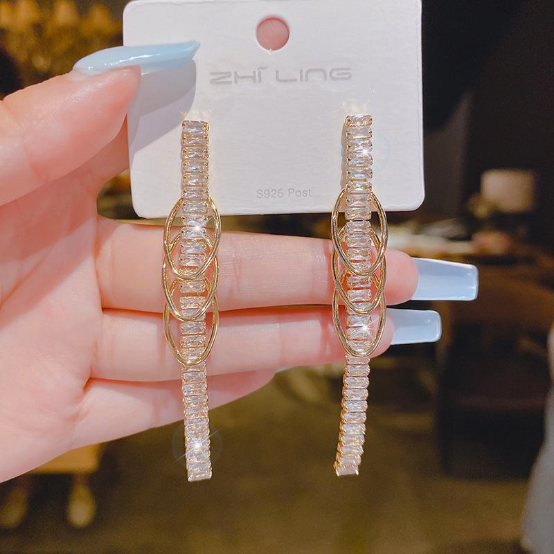 2023 Trendy Korean Style Geometric S925 Silver Zircon Stud Earrings for Women Electroplated