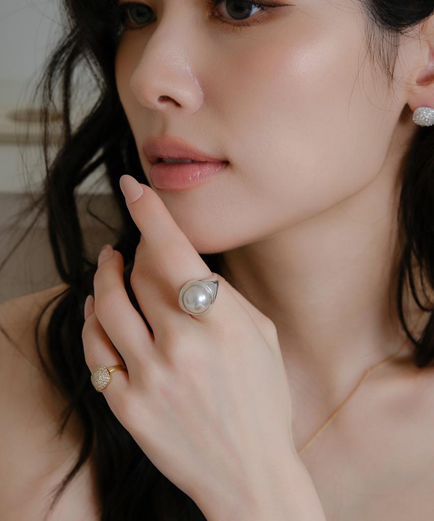 Reve Pearl Gomaru Ring