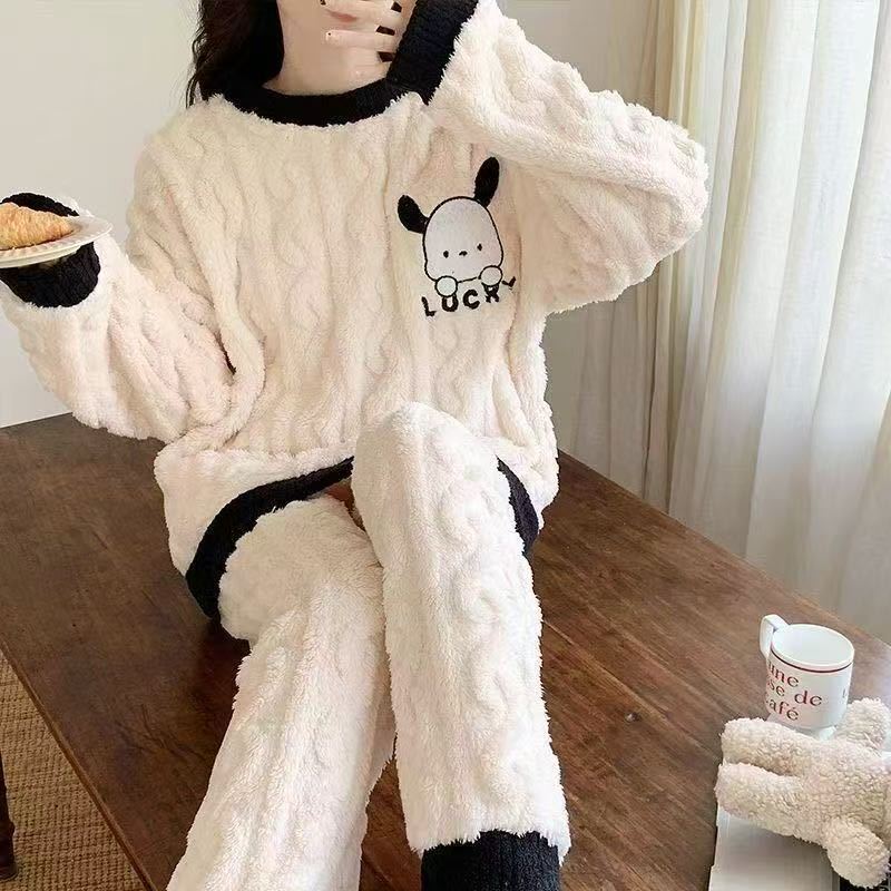 Thickened Coral Velvet Plush Pajamas for Women - Long Sleeve Top with Round Neck, Pants Set,Warm Suit, Comfortable Casual Outfit for Autumn and Winter