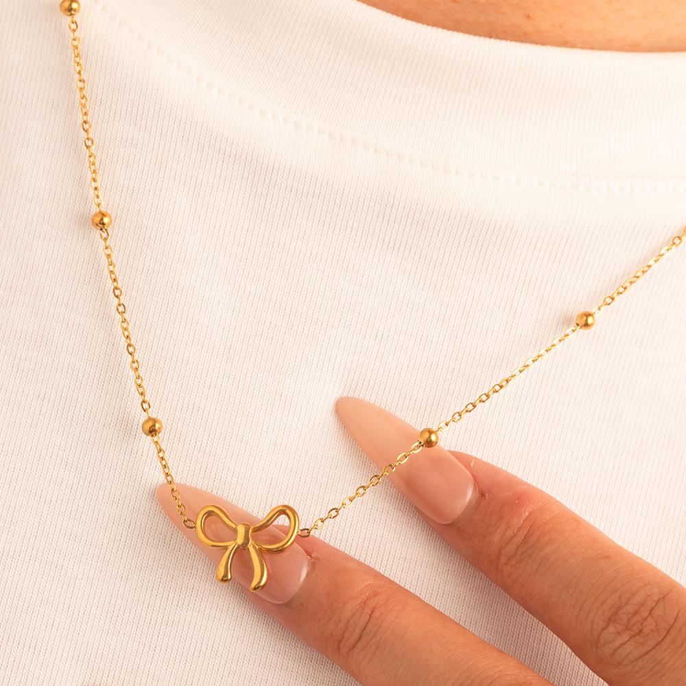 European & American Fashion Women's 18K Bow Necklace - Luxury Stainless Steel Clavicle Chain