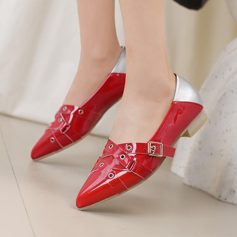 Spring Pointed Women's Shoes Flat-soled Single Shoes Rivet Belt Buckle Commuting Versatile Temperament Women's Single Shoes Comfortable College Style