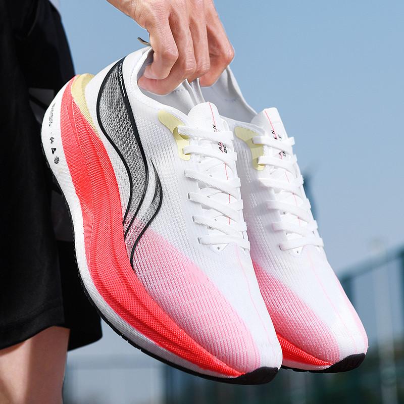 

Мужская обувь, модные кроссовки, повседневная дышащая сетчатая поверхность, резиновая подошва с углеродистой пластиной, красная спортивная обувь с ограниченным тиражом 44 красный