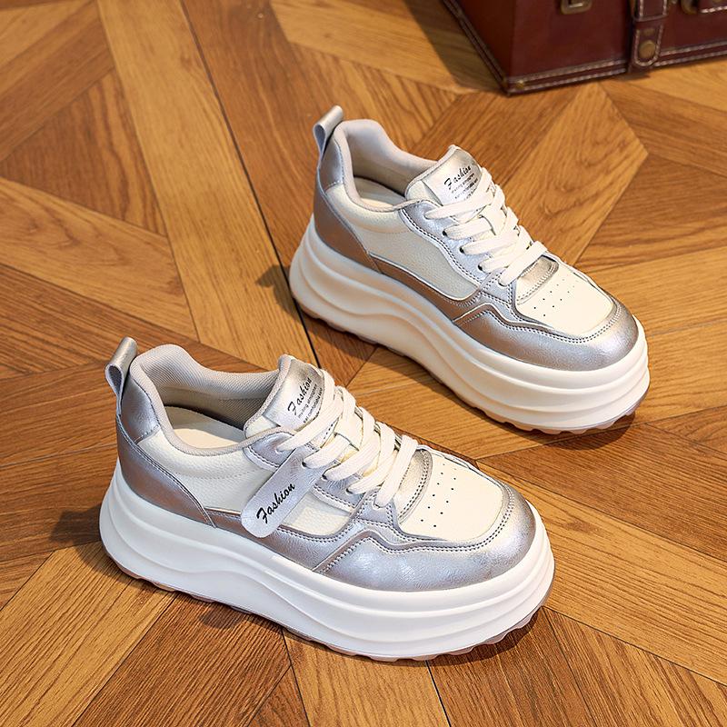 

Leather little white shoes women s 2025 spring new flat-bottomed Korean version versatile casual shoes popular comfortable student women s shoes 34 срібний