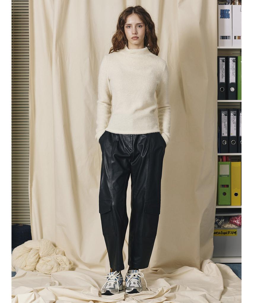 BETWEEN A AND B Shirred Turtleneck Top [Ivory]