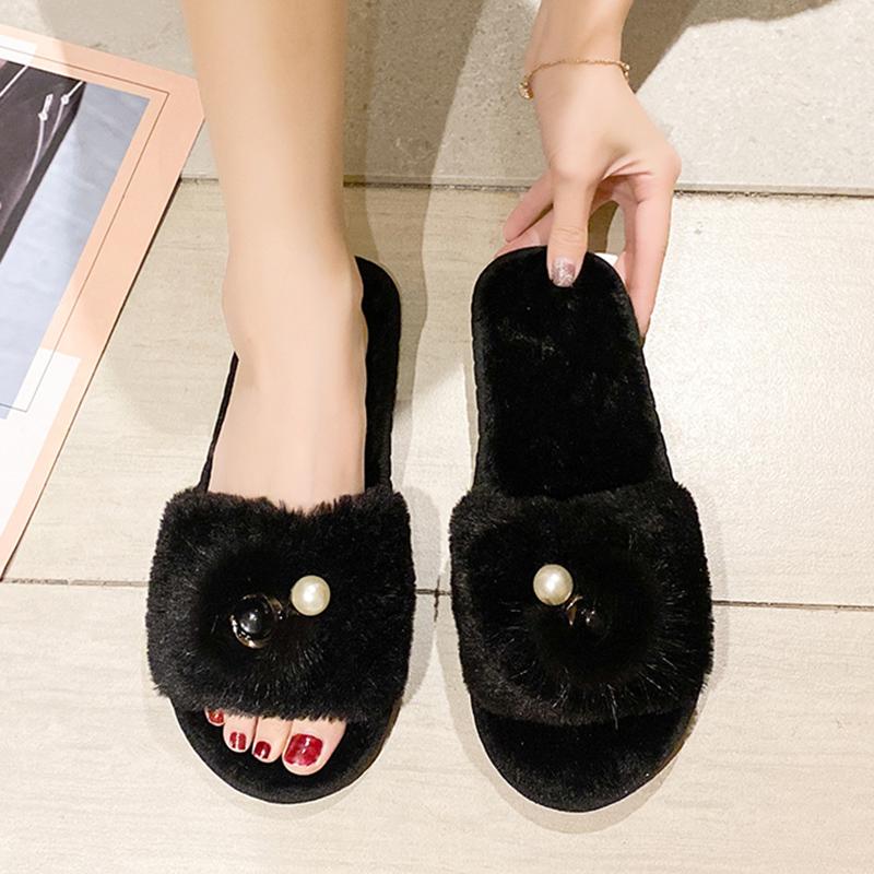 Fashion Luxury Pearl Hairball Cotton Slides Women 2025 Winter Warm Short Plush Soft Sole Slippers Fashion Faux Fur Outdoor Slippers