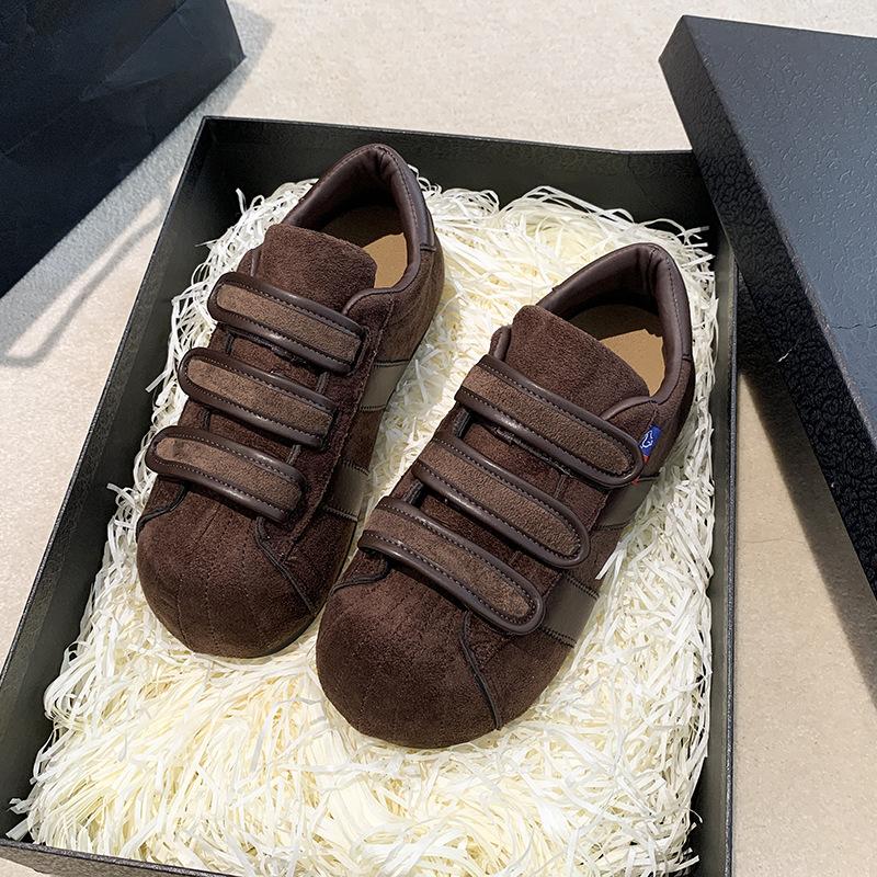 Retro matte big head board shoes women's 2025 autumn new flat bottom inner height increase low top sports shoes casual moral training shoes