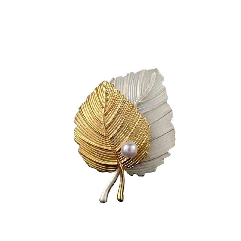 Two-color Gold Leaf High-end Women's Accessories Trendy Holiday Gift Brooch