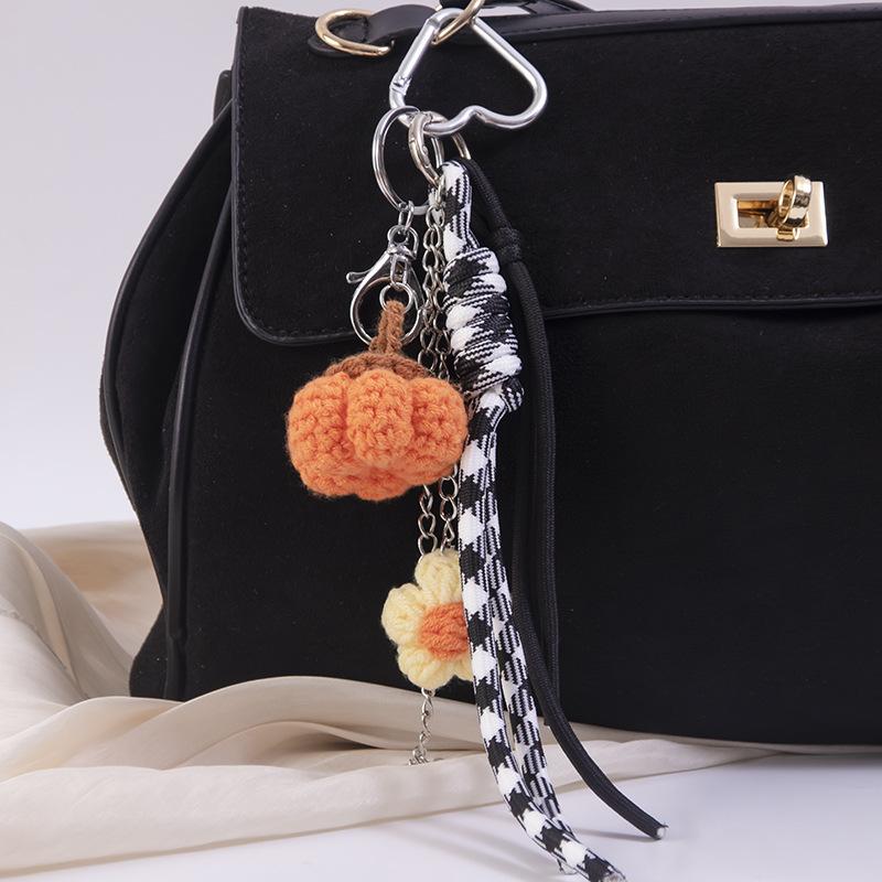 1 Piece Christmas Gifts Funny Crochet Santa Claus Doll Keychain Cute Handmade Plush Wool Knitted Santa Claus Ornament Decoration
