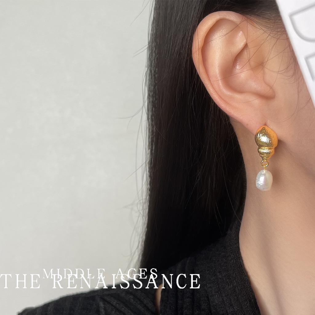 Conch Freshwater Pearl Earrings French Retro Stud Earrings Niche Earrings