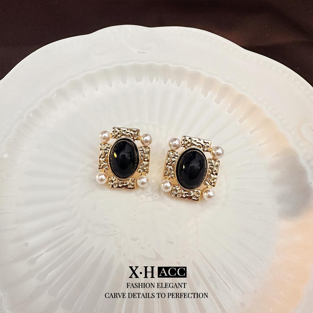 Elegant Gold-Plated Black Zircon Stud Earrings - Niche Design for a Luxurious Fashion Statement