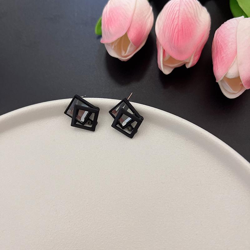 Fashionable And Creative Simple Geometric Inlaid Zircon Earrings Neutral And Cool Black Personalized Daily Party Jewelry Gifts
