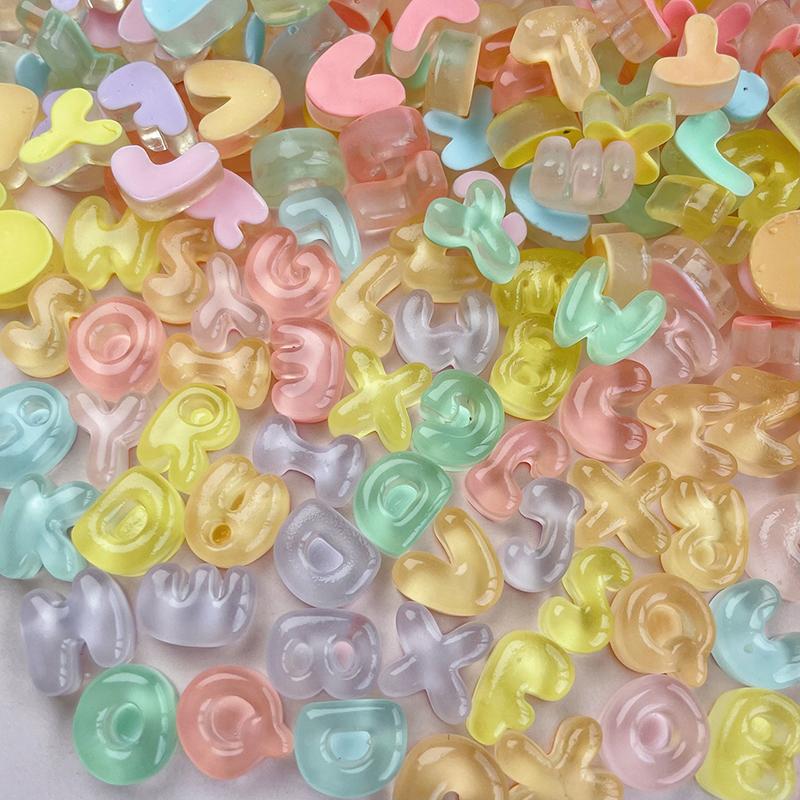 20 Pezzi Mini Lettere Resina Mista Accessori Lettere Inglesi Abcd Decalcomanie Fai da Te Colla Crema Cover Cellulare Fermaglio per Capelli Decorazione Forniture