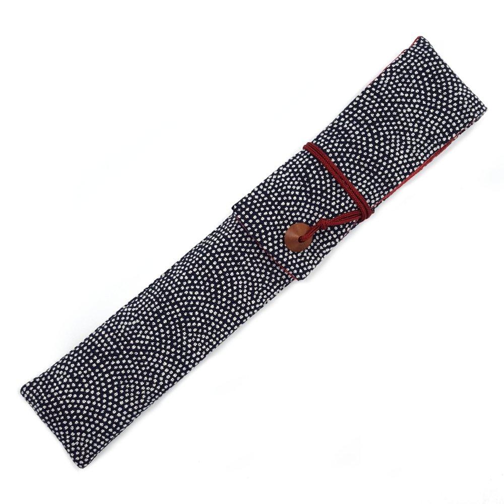 

Чехол для складного веера ручной работы FUJITA с узором акульей кожи. Также отлично подходит как чехол для палочек для еды. Складной веер Складной веер Палочки для еды Японский Японский