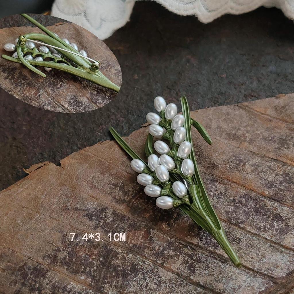 Handmade Vintage Lily of the Valley Enamel Leaf Brooch Pin